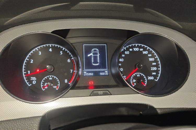 Used Volkswagen Golf Sportsvan 2016 230TSI Manual Entry-Level Trim Instrument Cluster