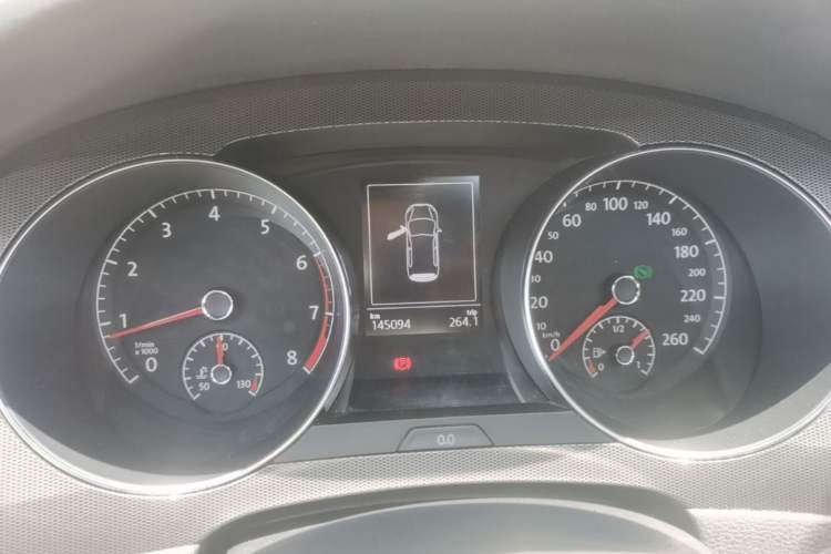 Used Volkswagen Golf Sportsvan 2016 230TSI Automatic Trend Edition Instrument Cluster