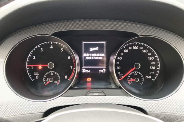 Used Volkswagen Golf Sportsvan 2016 230TSI Automatic Trend Edition Instrument Cluster