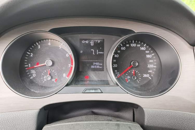Used Volkswagen Golf Sportsvan 2016 1.6L Automatic Comfort Model Instrument Cluster