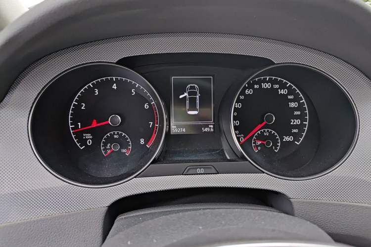 Used Volkswagen Golf Sportsvan 2016 230TSI Automatic Trend Edition Instrument Cluster
