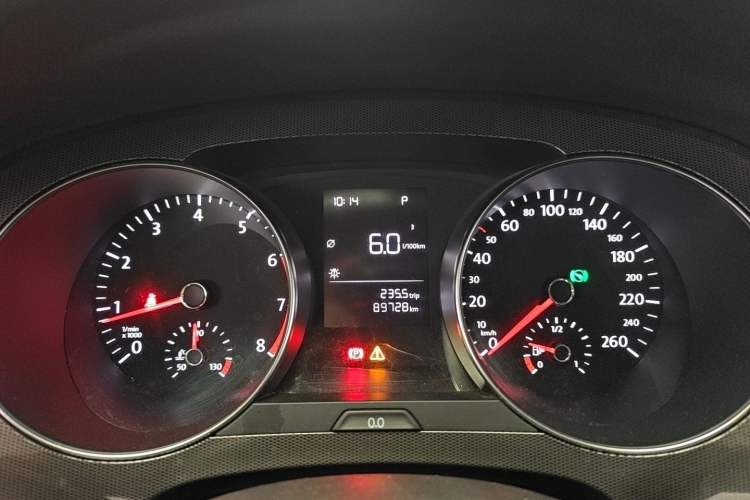 Used Volkswagen Golf Sportsvan 2016 1.6L Automatic Comfort Model Instrument Cluster