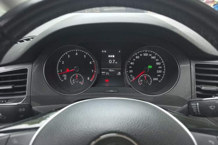 Used Volkswagen Golf Sportsvan 2016 230TSI Automatic Trend Edition Instrument Cluster