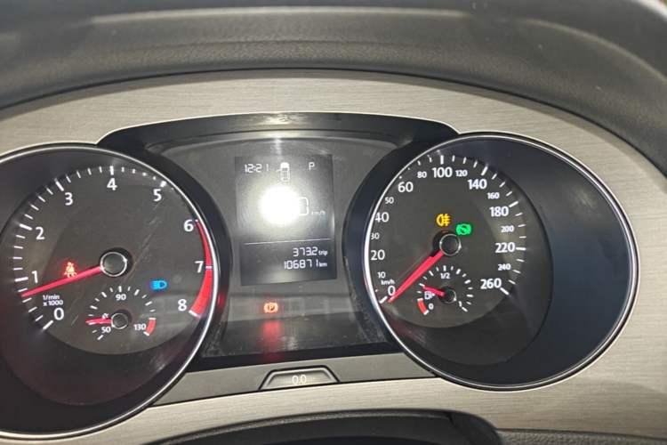 Used Volkswagen Golf Sportsvan 2016 1.6L Automatic Comfort Model Instrument Cluster