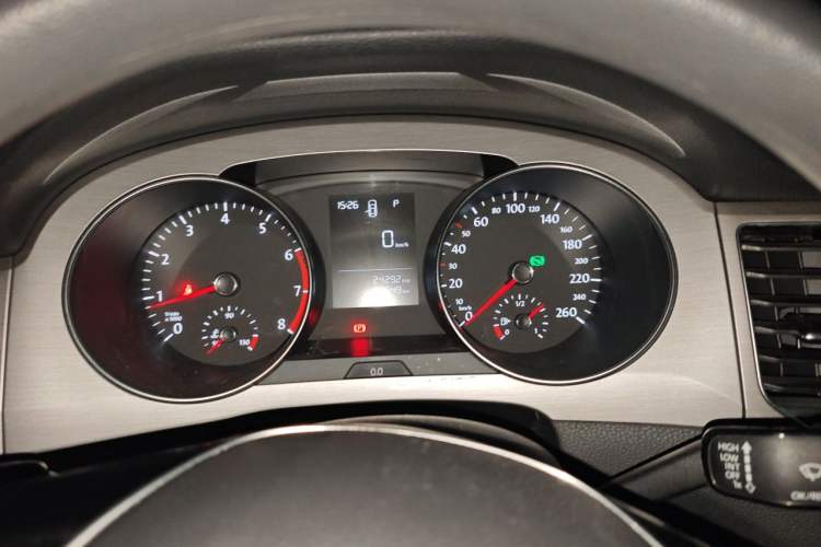 Used Volkswagen Golf Sportsvan 2016 1.6L Automatic Comfort Model Instrument Cluster