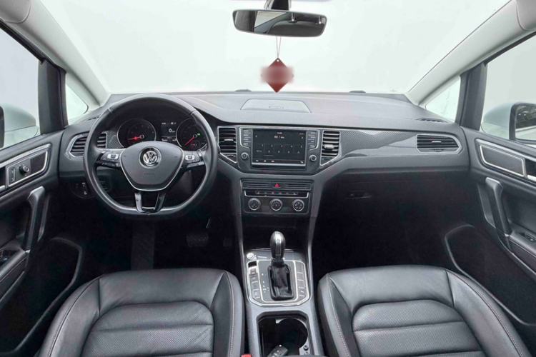 Used Volkswagen Golf Sportsvan 2016 230TSI Automatic Luxury Version Interior 1