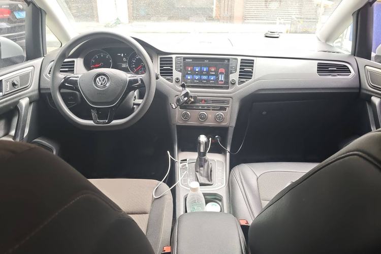 Used Volkswagen Golf Sportsvan 2016 1.6L Automatic Comfort Model Interior 2