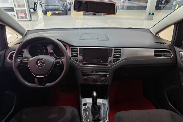 Used Volkswagen Golf Sportsvan 2016 1.6L Automatic Comfort Model Interior 2
