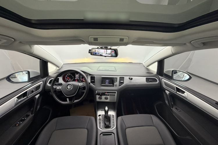 Used Volkswagen Golf Sportsvan 2016 180TSI Automatic Trend Model Interior 3