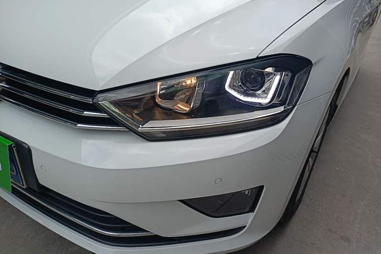 Used Volkswagen Golf Sportsvan 2016 230TSI Automatic Trend Edition Left Front Headlight