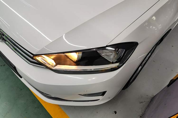 Used Volkswagen Golf Sportsvan 2016 180TSI Automatic Trend Model Left Front Headlight