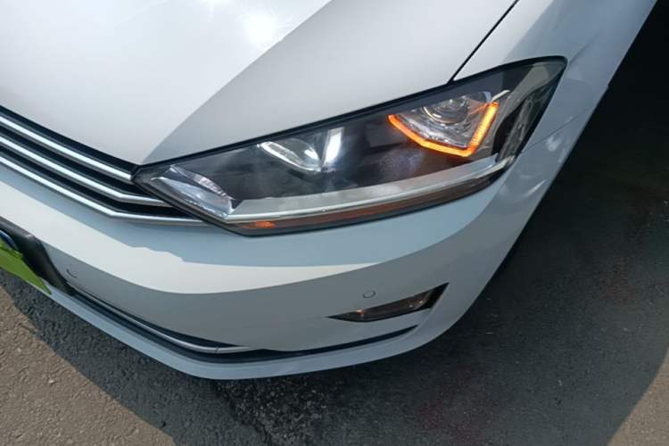Used Volkswagen Golf Sportsvan 2016 230TSI Automatic Trend Edition Left Front Headlight