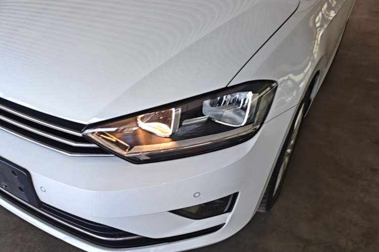 Used Volkswagen Golf Sportsvan 2016 230TSI Automatic Luxury Version Left Front Headlight