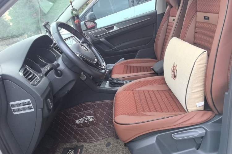 Used Volkswagen Golf Sportsvan 2016 230TSI Automatic Trend Edition Left Front Seat