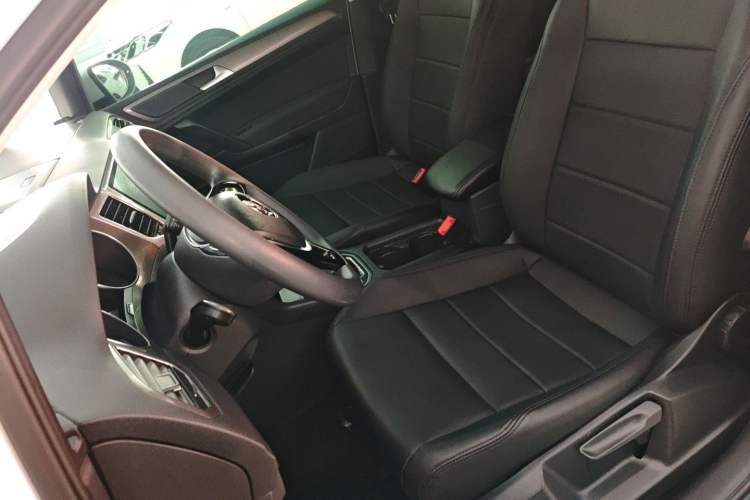 Used Volkswagen Golf Sportsvan 2016 1.6L Automatic Comfort Model Left Front Seat