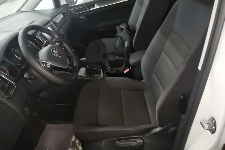 Used Volkswagen Golf Sportsvan 2016 230TSI Automatic Trend Edition Left Front Seat