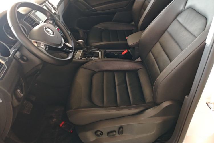 Used Volkswagen Golf Sportsvan 2016 230TSI Automatic Luxury Version Left Front Seat
