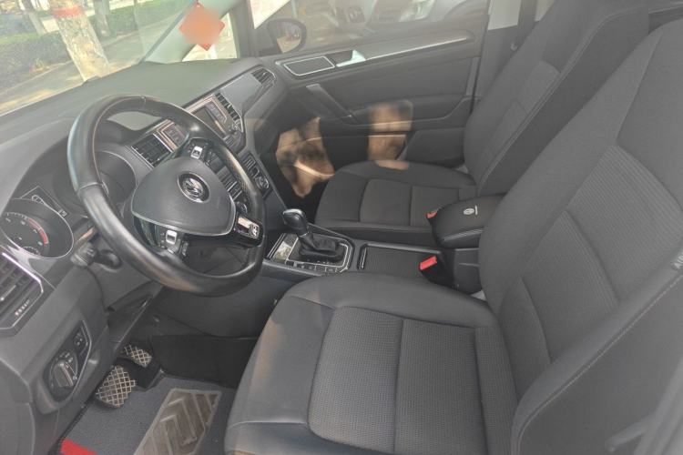 Used Volkswagen Golf Sportsvan 2016 230TSI Automatic Trend Edition Left Front Seat