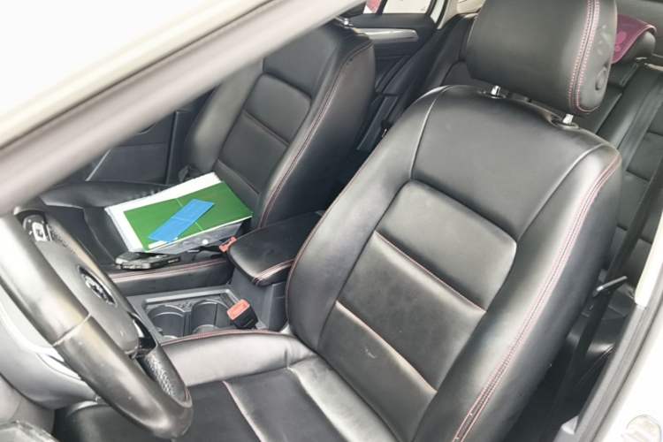 Used Volkswagen Golf Sportsvan 2016 230TSI Automatic Trend Edition Left Front Seat