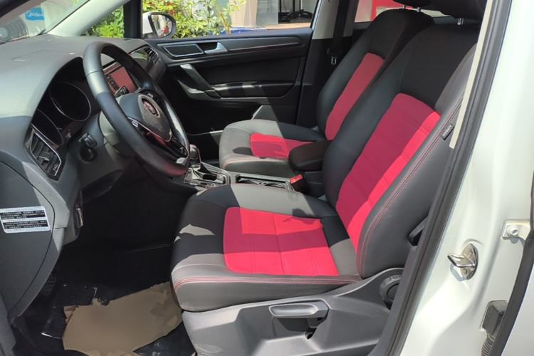 Used Volkswagen Golf Sportsvan 2016 230TSI Automatic Trend Edition Left Front Seat