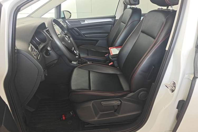 Used Volkswagen Golf Sportsvan 2016 1.6L Automatic Comfort Model Left Front Seat