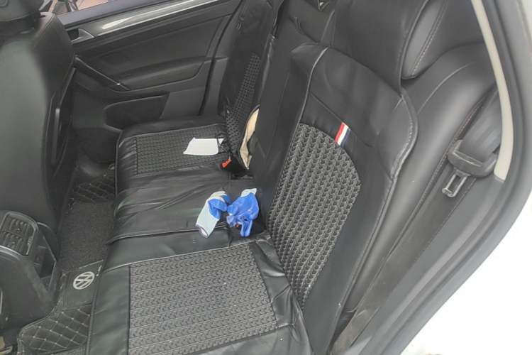 Used Volkswagen Golf Sportsvan 2016 230TSI Automatic Trend Edition Left Rear Seat