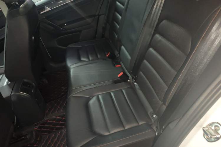 Used Volkswagen Golf Sportsvan 2016 280TSI Automatic Luxury Model Left Rear Seat