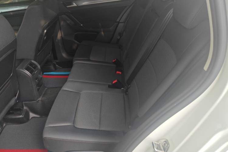 Used Volkswagen Golf Sportsvan 2016 230TSI Automatic Trend Edition Left Rear Seat