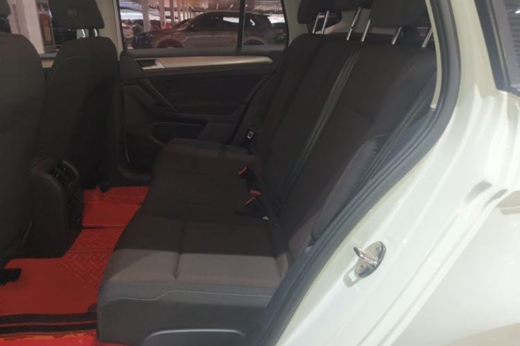 Used Volkswagen Golf Sportsvan 2016 1.6L Automatic Comfort Model Left Rear Seat