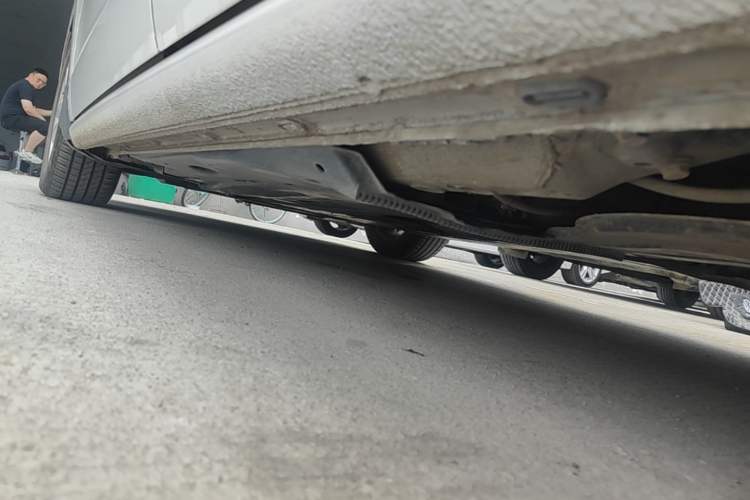 Used Volkswagen Golf Sportsvan 2016 230TSI Automatic Trend Edition Left Side Sill