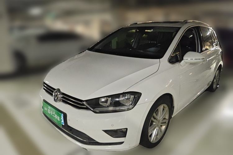 Used Volkswagen Golf Sportsvan 2016 230TSI Automatic Luxury Version Guazi used car, China used car export, Used car for sale, Used  cars, Cheapest cars for sale