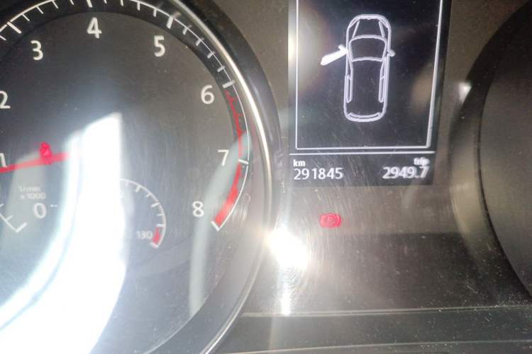 Used Volkswagen Golf Sportsvan 2016 230TSI Automatic Trend Edition Odometer Close Up
