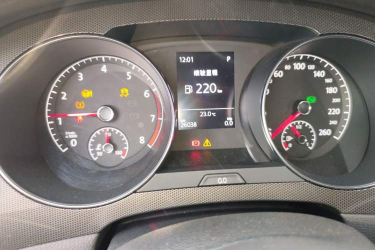 Used Volkswagen Golf Sportsvan 2016 230TSI Automatic Trend Edition Odometer Close Up