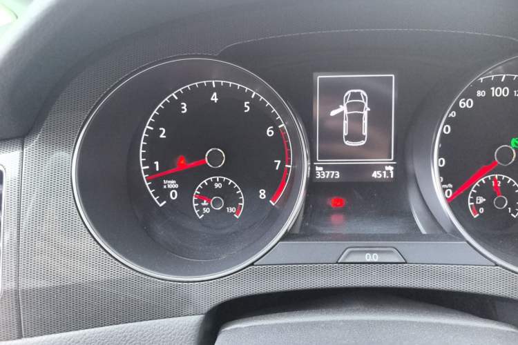 Used Volkswagen Golf Sportsvan 2016 230TSI Automatic Trend Edition Odometer Close Up
