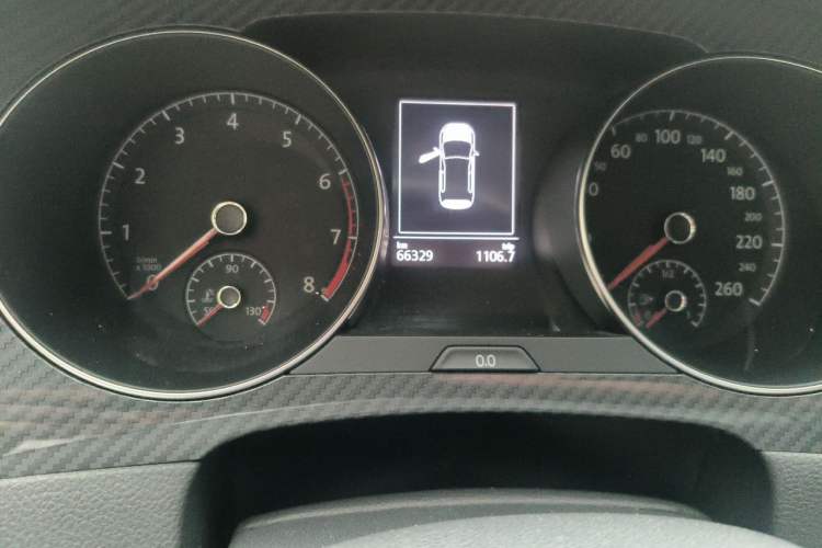 Used Volkswagen Golf Sportsvan 2016 230TSI Automatic Luxury Version Odometer Close Up