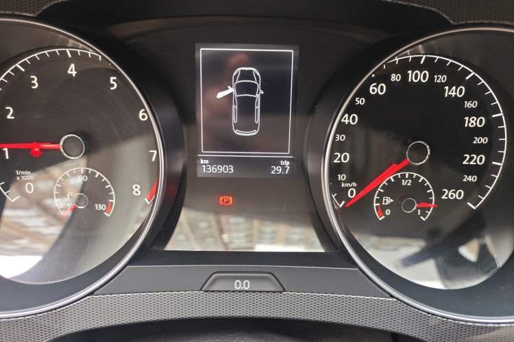 Used Volkswagen Golf Sportsvan 2016 230TSI Automatic Trend Edition Odometer Close Up