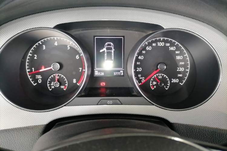 Used Volkswagen Golf Sportsvan 2016 230TSI Automatic Trend Edition Odometer Close Up