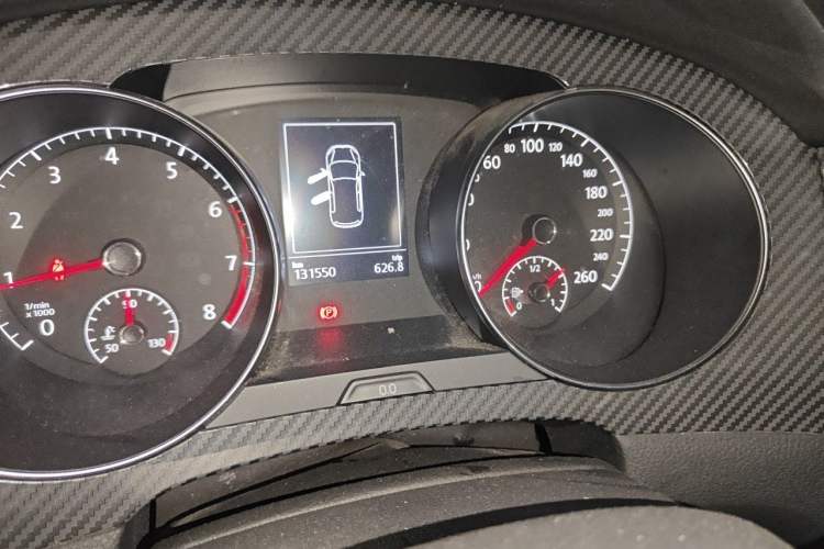 Used Volkswagen Golf Sportsvan 2016 230TSI Automatic Luxury Version Odometer Close Up