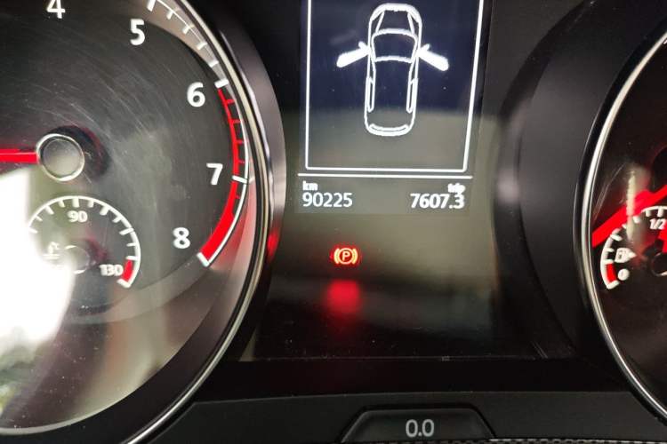 Used Volkswagen Golf Sportsvan 2016 230TSI Automatic Trend Edition Odometer Close Up