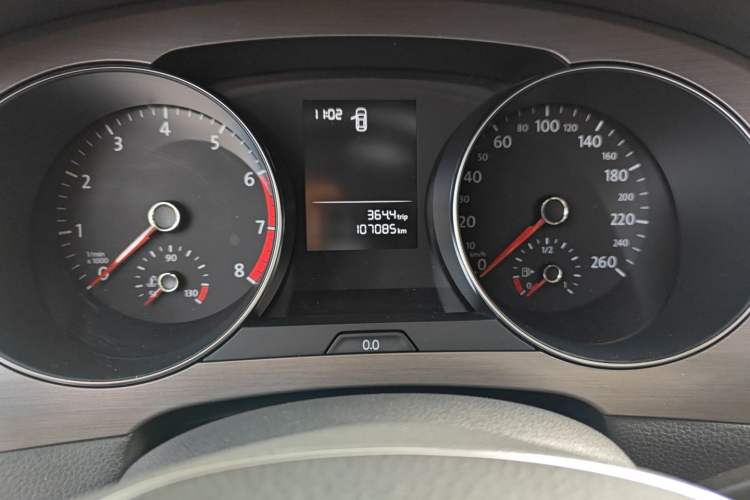 Used Volkswagen Golf Sportsvan 2016 1.6L Manual Comfort Model Odometer Close Up