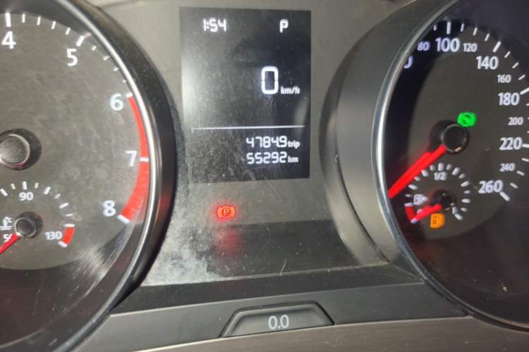 Used Volkswagen Golf Sportsvan 2016 1.6L Automatic Comfort Model Odometer Close Up