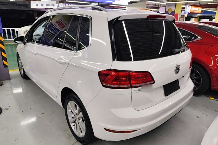 Used Volkswagen Golf Sportsvan 2016 180TSI Automatic Trend Model Rear Left 45 Deg