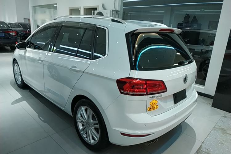 Used Volkswagen Golf Sportsvan 2016 280TSI Automatic Luxury Model Rear Left 45 Deg
