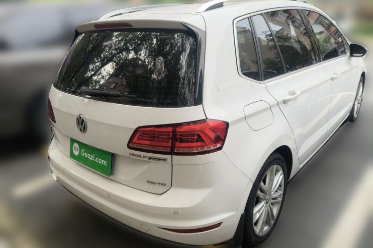 Used Volkswagen Golf Sportsvan 2016 230TSI Automatic Luxury Version Rear Right 45 Deg