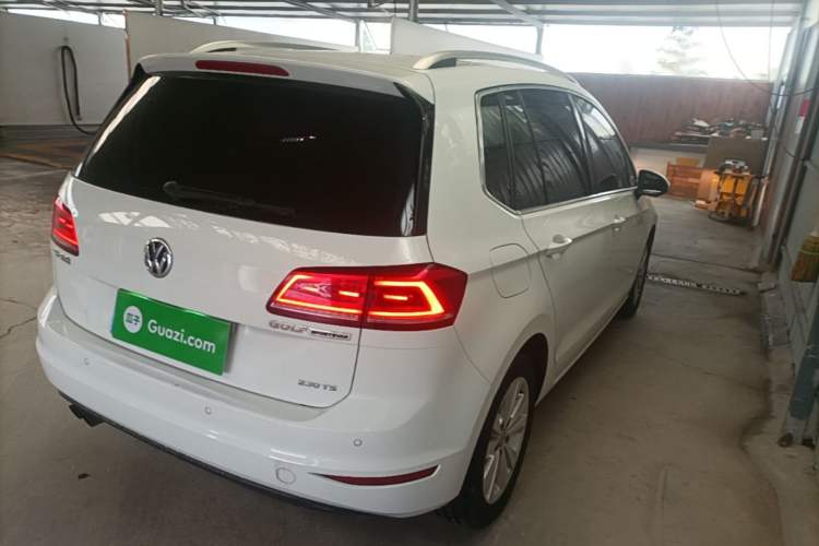 Used Volkswagen Golf Sportsvan 2016 230TSI Automatic Trend Edition Rear Right 45 Deg