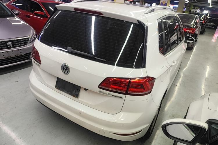 Used Volkswagen Golf Sportsvan 2016 180TSI Automatic Trend Model Rear Right 45 Deg