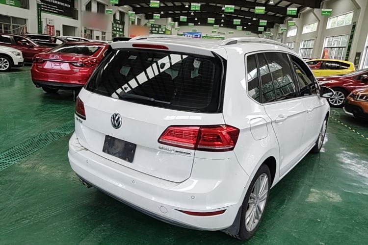 Used Volkswagen Golf Sportsvan 2016 280TSI Automatic Luxury Model Rear Right 45 Deg