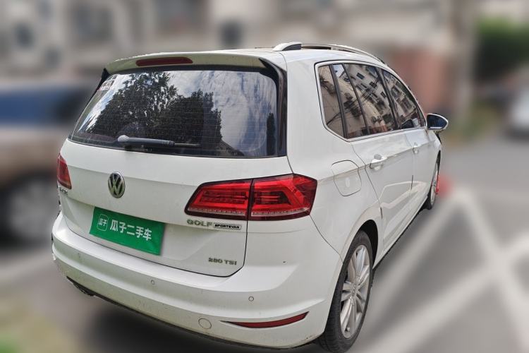 Used Volkswagen Golf Sportsvan 2016 280TSI Automatic Luxury Model Rear Right 45 Deg