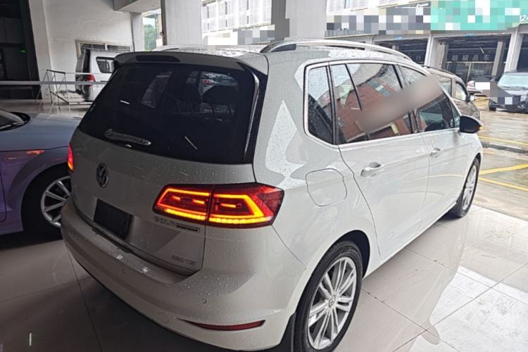 Used Volkswagen Golf Sportsvan 2016 230TSI Automatic Luxury Version Rear Right 45 Deg