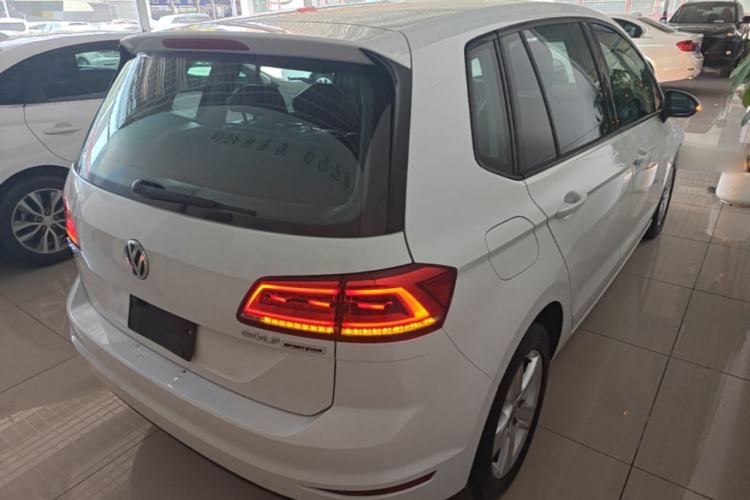 Used Volkswagen Golf Sportsvan 2016 1.6L Automatic Comfort Model Rear Right 45 Deg